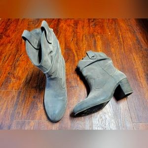 Rocket Dog women's boots size 11